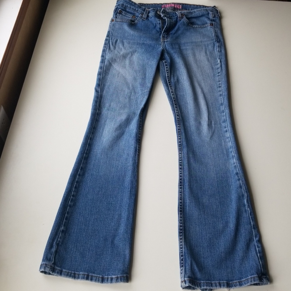 Levis Low Flare 519
